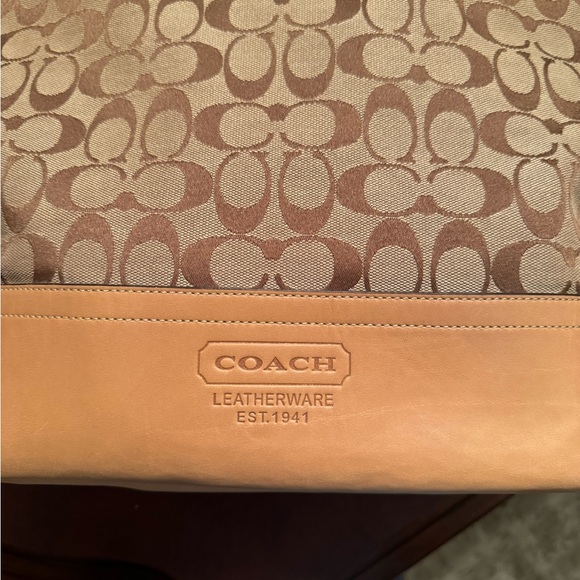 Coach signature purse with leather / GREAT condition - Picture 2 of 16
